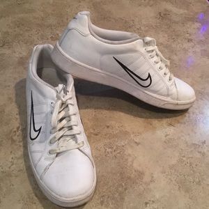 Nike Men’s Sneakers